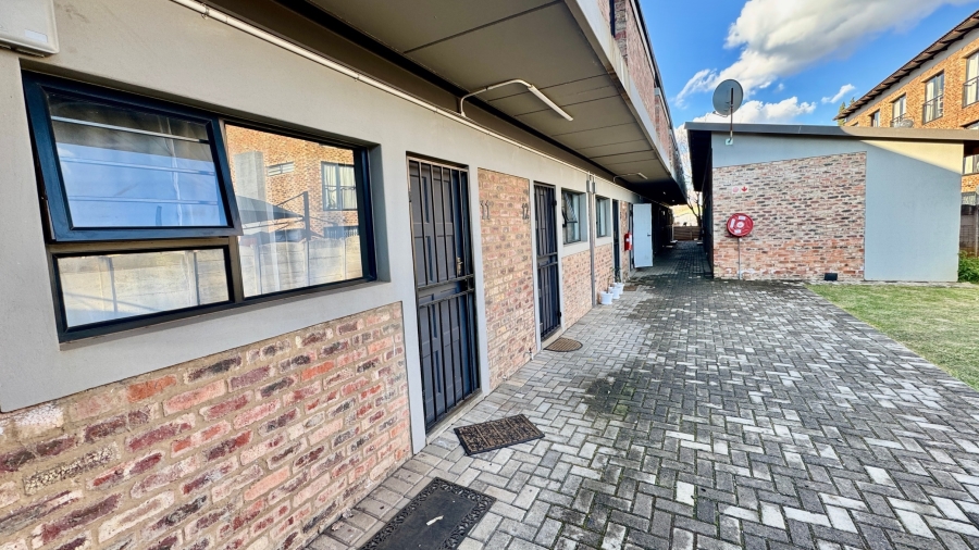 1 Bedroom Property for Sale in Die Bult North West